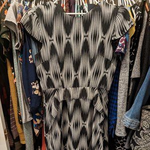 Just Taylor Women's Dress Size 4 Black & White